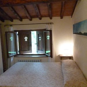 Camera grande con letto king size